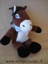 Cheval---Marque-non-connue---Marron-blanc-bandana-bleu-Marque-aviron-bayonnais