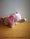 Elephant-Bebereve-Rose-fleurs-sur-les-oreilles