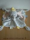 Elephant-Disney-Dumbo-gris-carre-blanc-avec-etiquettes
