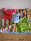 Hippopotame-Fisher-price-Vert-rouge-rayures-dessous-bleu