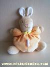 Lapin-Bawi-Orange-col-jaune-boutons-roses