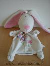 Lapin-Cp-international-Blanc-rose-fleurs-echarpe-rayee