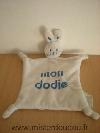 Lapin-Dodie-Blanc--brode-mon-dodie-en-bleu-bleu