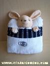 Lapin-Doudou-et-compagnie-Coussin-blanc-bleu-marine-avec-une-tete-lapin-beige