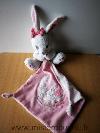 Lapin-Simba-toy-Blanc-mouchoir-rose-lune-sweet-baby-dream