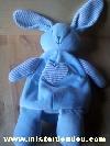 Lapin-Siplec-Bleu-Range-pyjama
avec-un-coeur-raye-sur-le-ventre