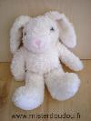 Lapin-Tcf-Blanc-casse-nez-et-bouche-roses-Brode-tcf-sous-la-patte