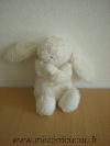 Lapin---marque-non-connue---Blanc-nez-rose-yeux-noirs