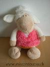 Mouton-Nici-Blanc-robe-rose-coeur