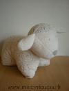 Mouton-Obaibi-okaidi-Doudou-coussin-blanc-depliable