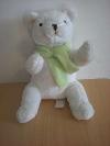 Ours-0-Blanc-echarpe-verte
