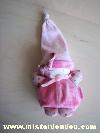 Poupee-Corolle-Rose-Une-legere-trace-derriere-le-bonnet