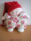 Poupee-Nounours-Blanc-fleurs-roses-rouges-bonnet-rouge