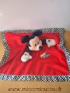 Souris-Disney-Mickey-rouge