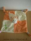 Vache-Gipsy-Orange-ecru-feuilles-vertes